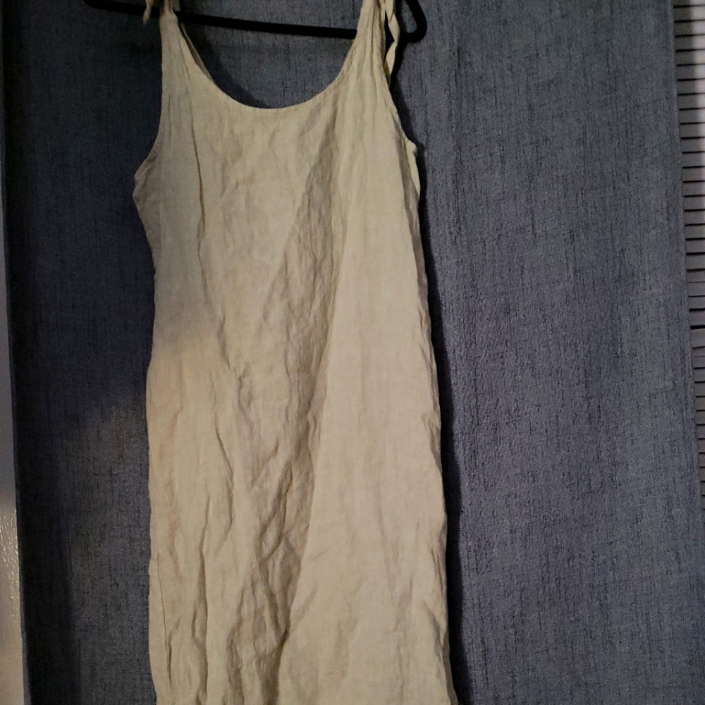 NWT 100% Linen summer dress. Size: S